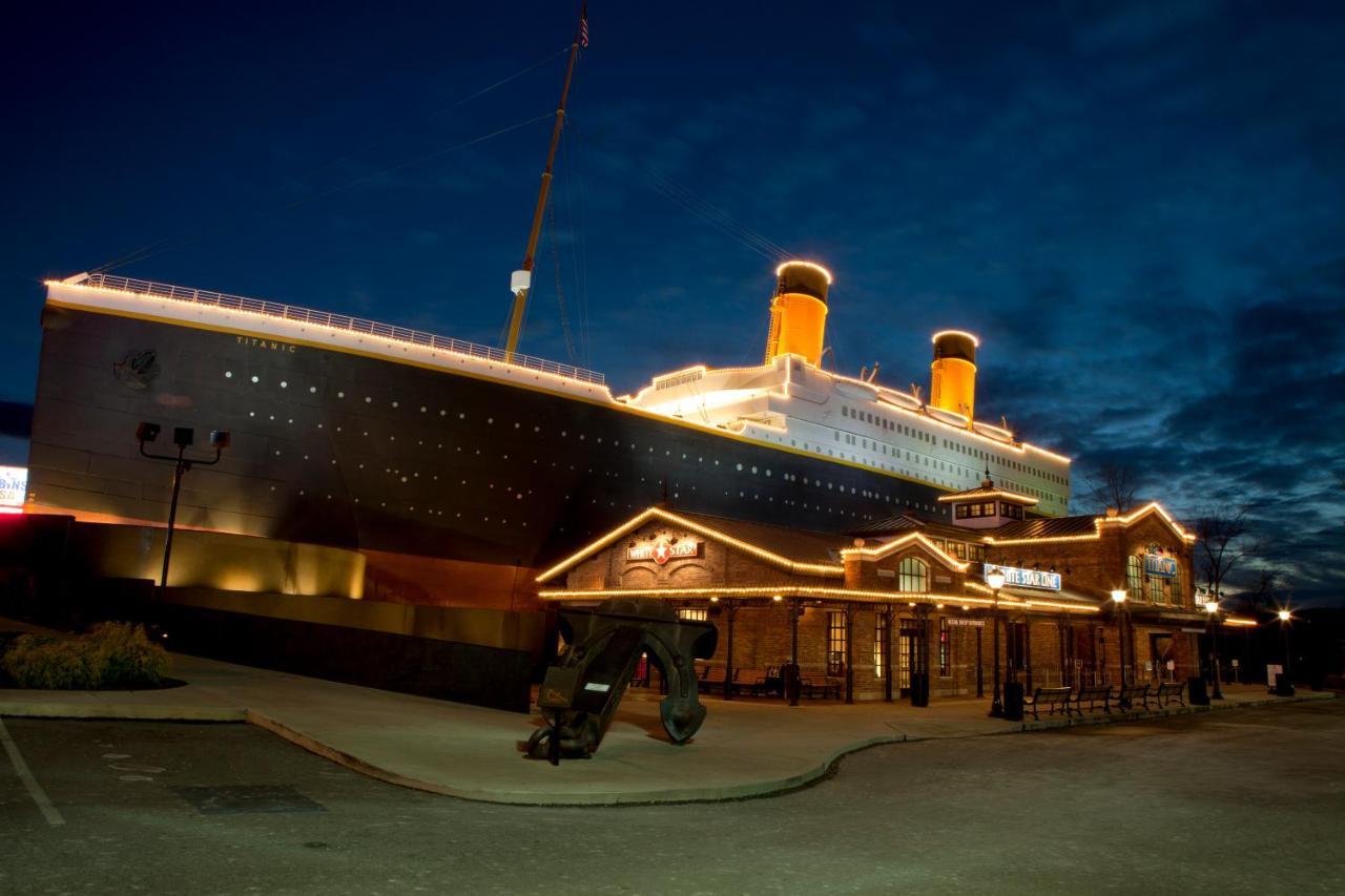 Three Bears Den, Hot Tub, Pool Table, Pool Access, 1089 Free Tickets Each Paid Day, Dollywood Inclu Villa Gatlinburg Bagian luar foto