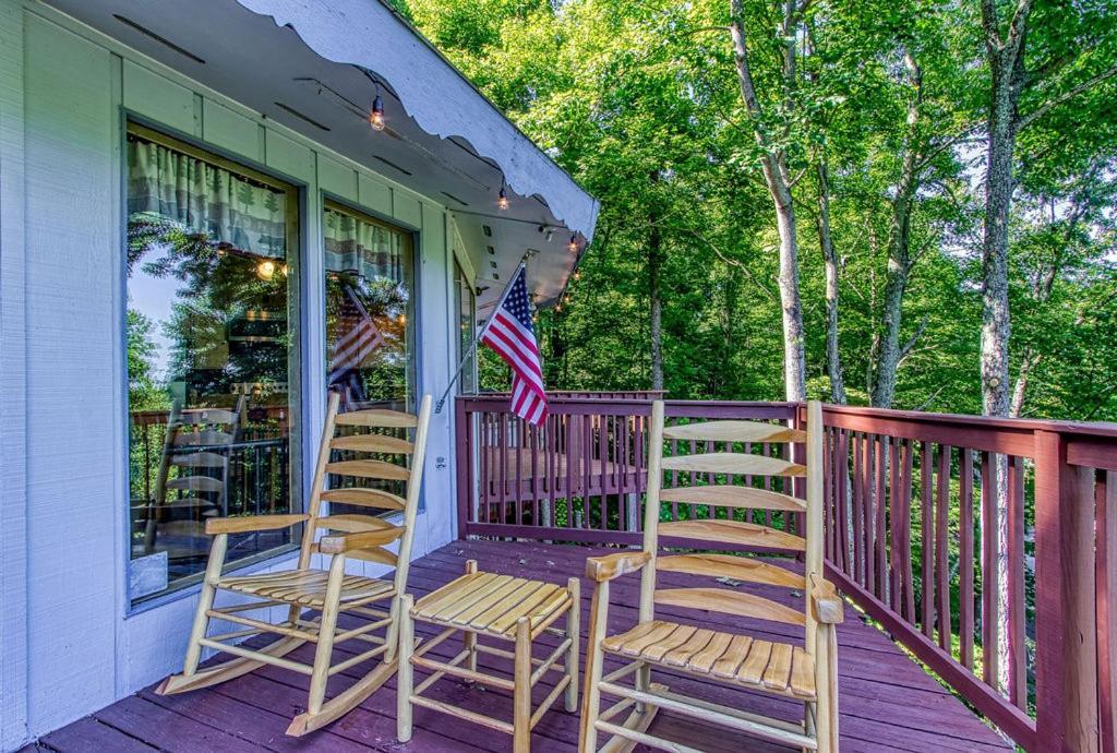Three Bears Den, Hot Tub, Pool Table, Pool Access, 1089 Free Tickets Each Paid Day, Dollywood Inclu Villa Gatlinburg Bagian luar foto