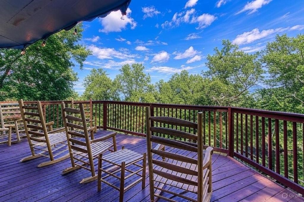 Three Bears Den, Hot Tub, Pool Table, Pool Access, 1089 Free Tickets Each Paid Day, Dollywood Inclu Villa Gatlinburg Bagian luar foto